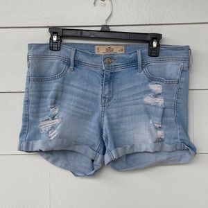 Hollister Midi 4” Jean Shorts Light Wash